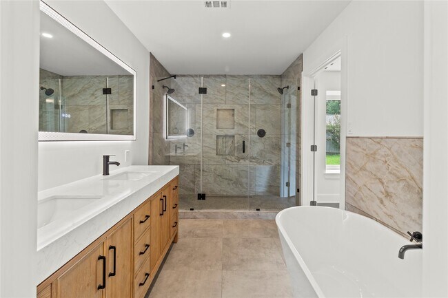 Building Photo - 2823 Stetson Ln