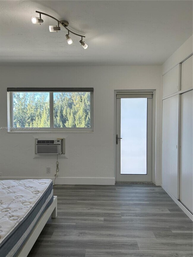 Building Photo - 600 Layne Blvd