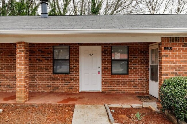 Building Photo - 112 Upland Ct