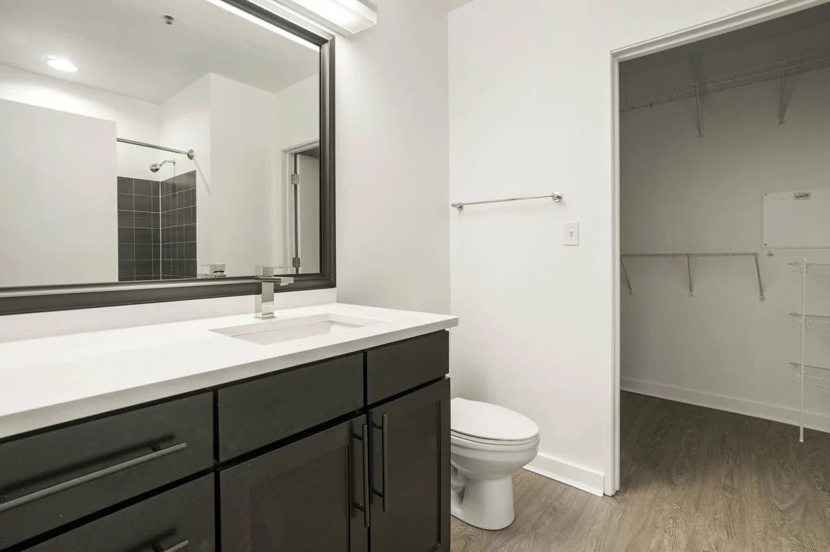 Building Photo - 1477 S State St