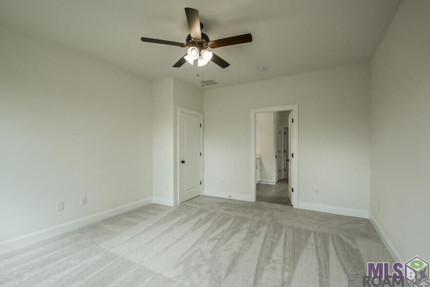 Building Photo - 10904 Maitland Ave
