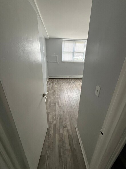 Building Photo - 194 Washington St