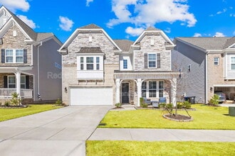 Building Photo - 104 Winterberry St