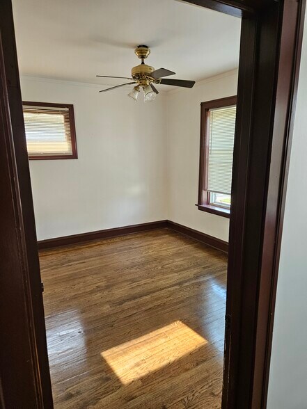 Building Photo - 1745 W 89th St