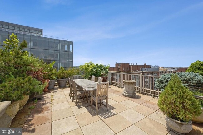 Building Photo - 1301 20th St NW