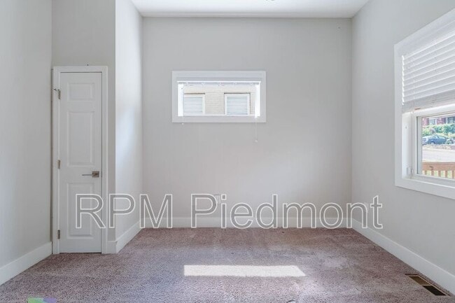 Building Photo - 1418 Allegheny St SW