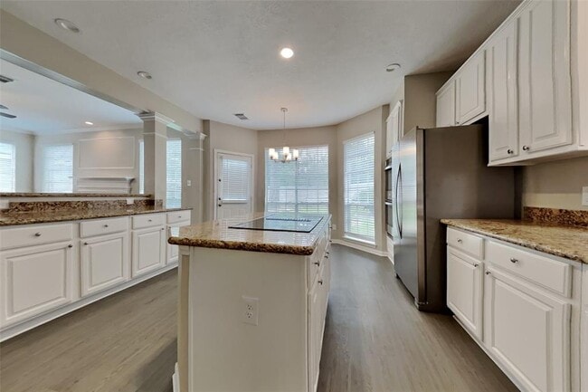 Building Photo - 8815 Lawncliff Ln