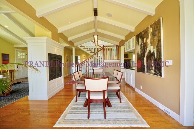 Building Photo - Majestic Custom-Designed Five-Bedroom Esta...
