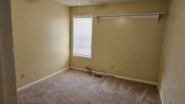 Building Photo - 4014 Yarmouth Rd