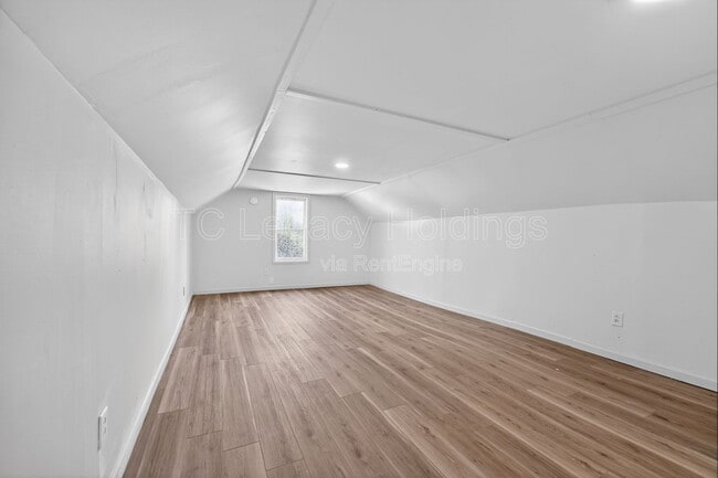 Building Photo - 804 Illinois Ave