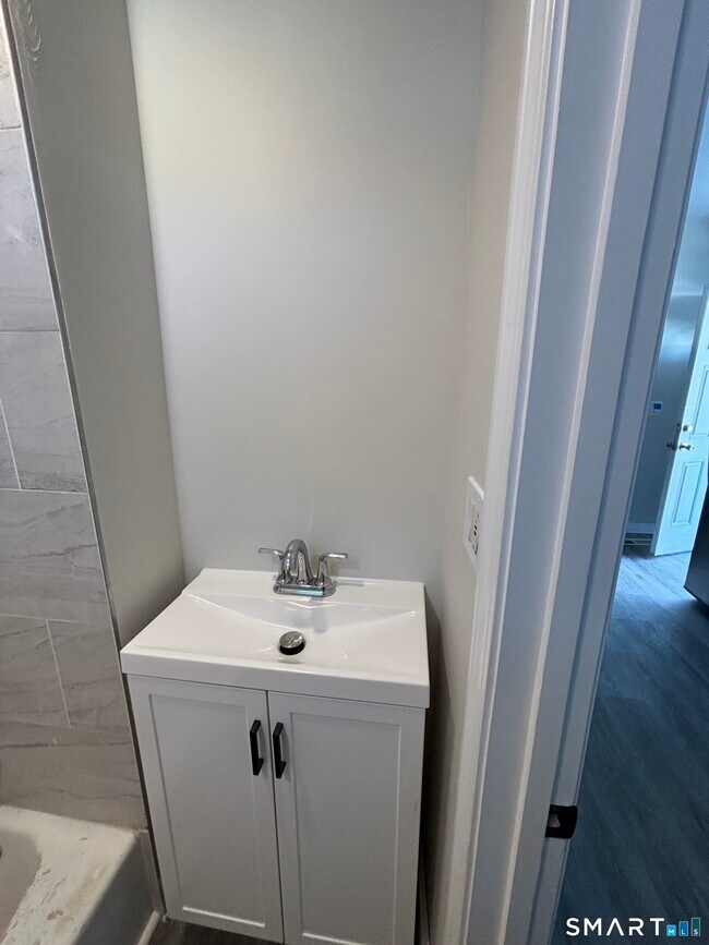 Building Photo - 509 Ogden St