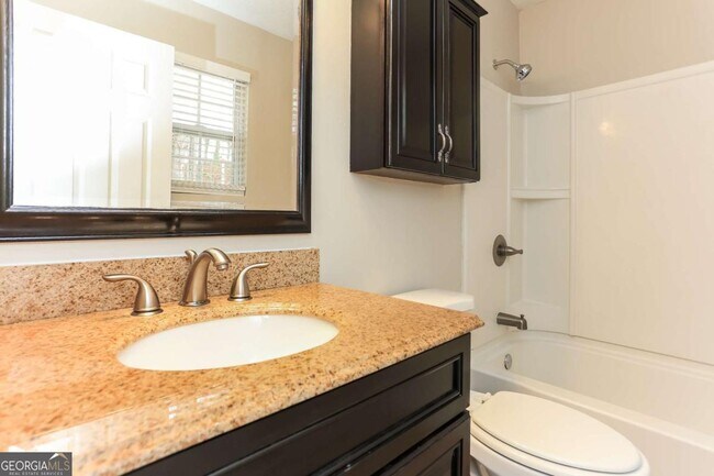 Building Photo - 4981 Galbraith Cir