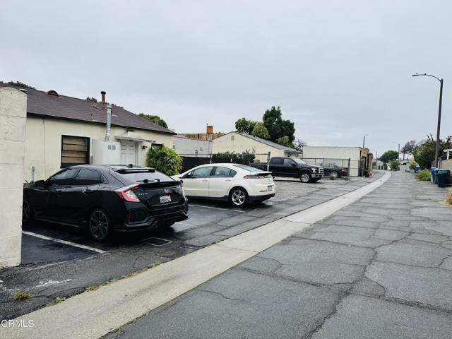 Building Photo - 9173 Las Tunas Dr