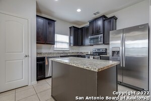 Building Photo - 7810 Creekshore Cove