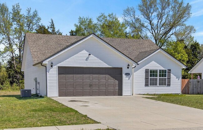Building Photo - 1469 Fredrick Dr