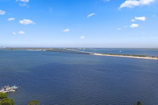 Building Photo - Brickell Avenue Water View