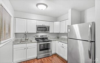 Building Photo - 1 bedroom in Chicago IL 60056