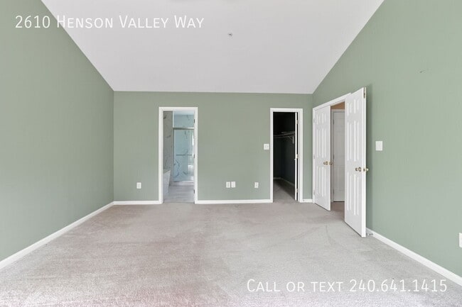Building Photo - 2610 Henson Valley Way