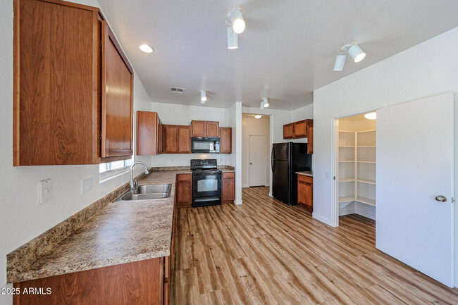 Building Photo - 5205 W St Kateri Dr