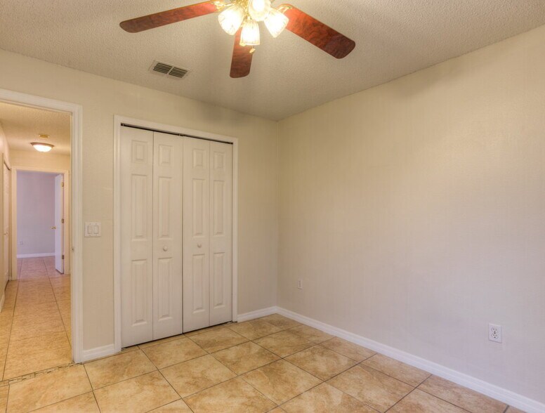 Building Photo - 2850 Afton Cir