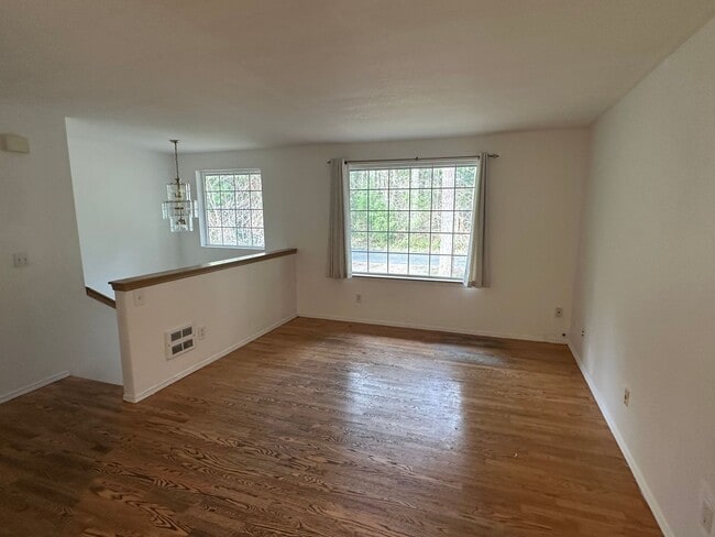 Building Photo - 3 BR Home in Clearwood