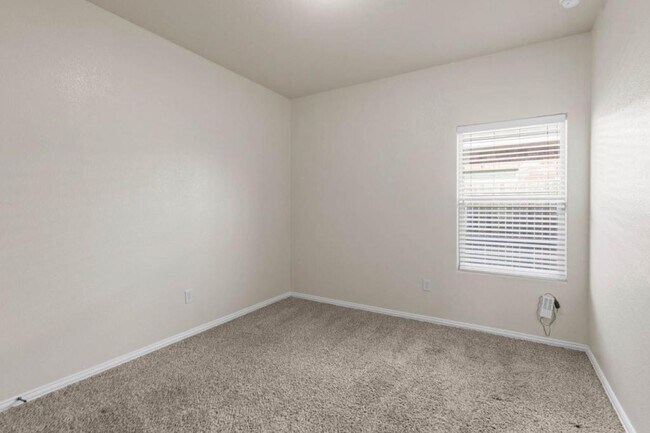 Building Photo - 1314 Cerrillos Ave