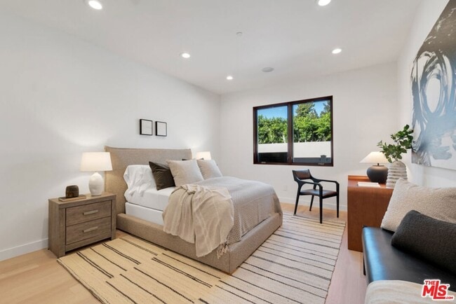 Building Photo - 3116 Elvido Dr