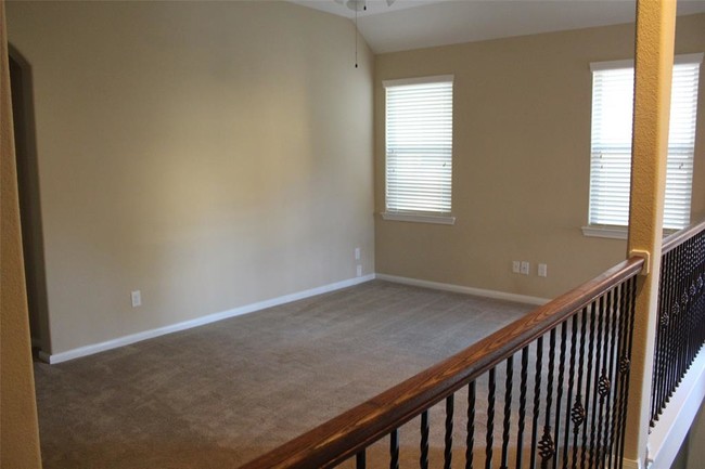 Building Photo - 22 Cheswood Manor Drive