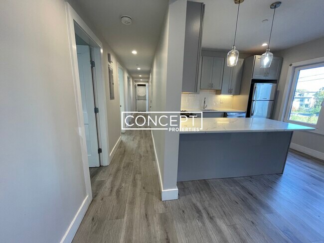 Building Photo - 84 Fayston St