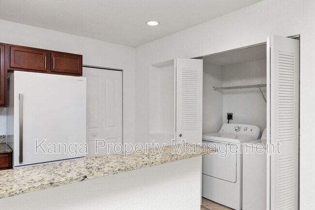 Building Photo - 3525 NW 114th Ln