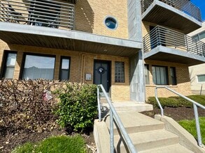 Building Photo - 4524 Broadway Blvd