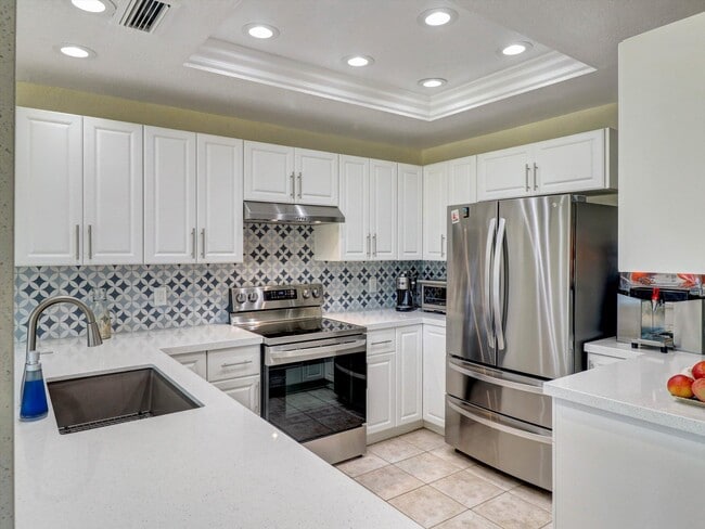 Building Photo - 77897 Woodhaven Dr S