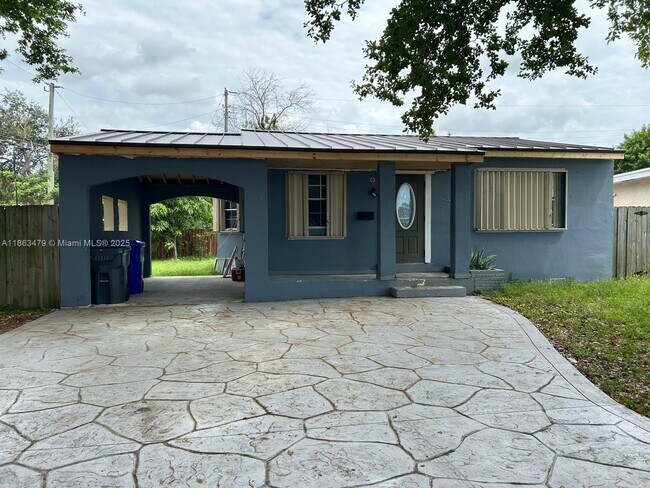 Building Photo - 2551 Wiley St