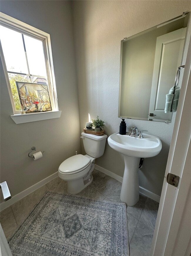 Building Photo - 122 Nightshade St