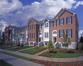 Building Photo - 775 Lewisburg Ln