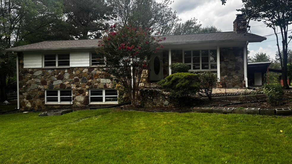 Building Photo - 25339 Rainbow Ranch Ln