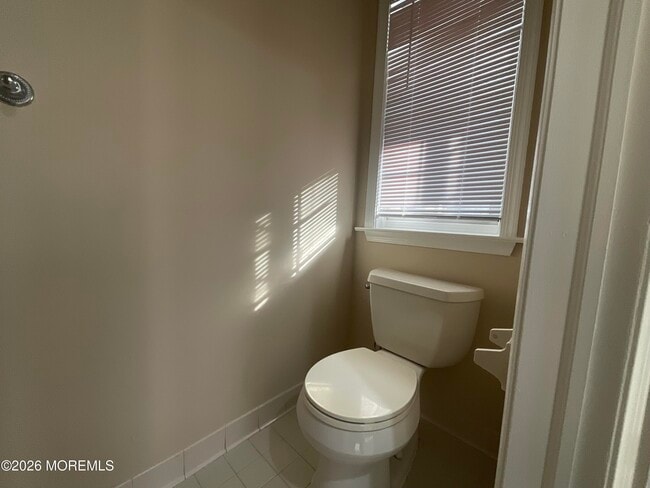 Building Photo - 1121 Roseberry Ct