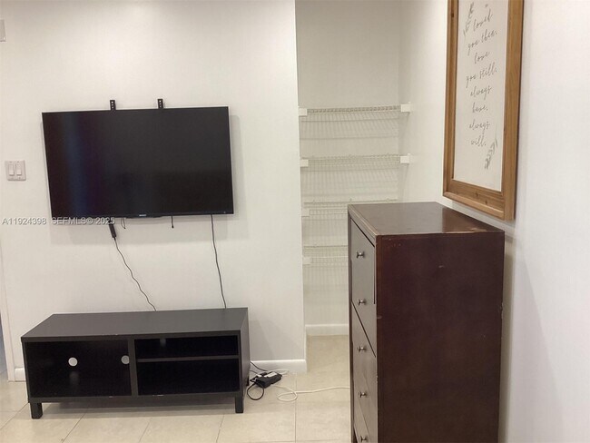 Building Photo - 15330 SW 106th Terrace