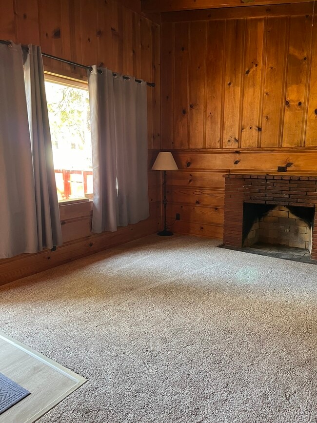 Building Photo - 3066 Oakland Ave