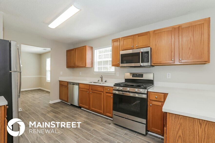 Building Photo - 6704 Hill Creek Cove