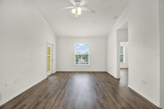 Building Photo - 10201 Courtney Palms Blvd