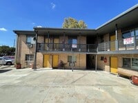 Building Photo - 4811 Oakland St