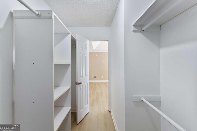 Building Photo - 4565 Ashmore Cir