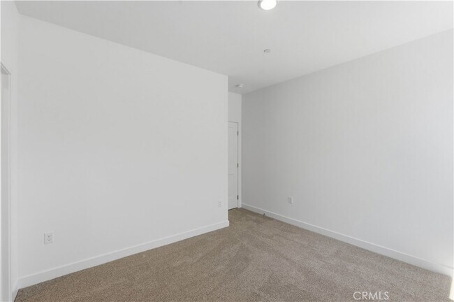 Building Photo - 11647 Saddleback Dr