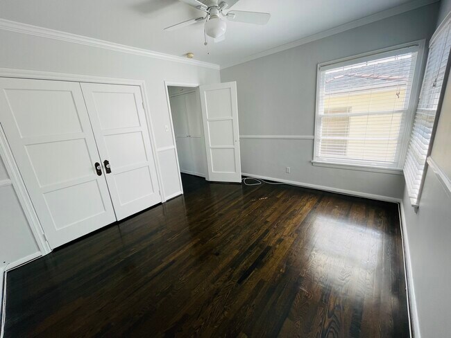 Building Photo - 1008 6th St