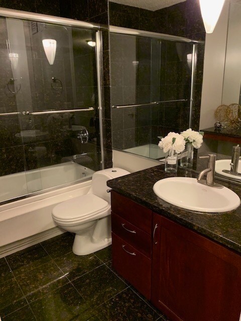 Building Photo - 30 E Huron St