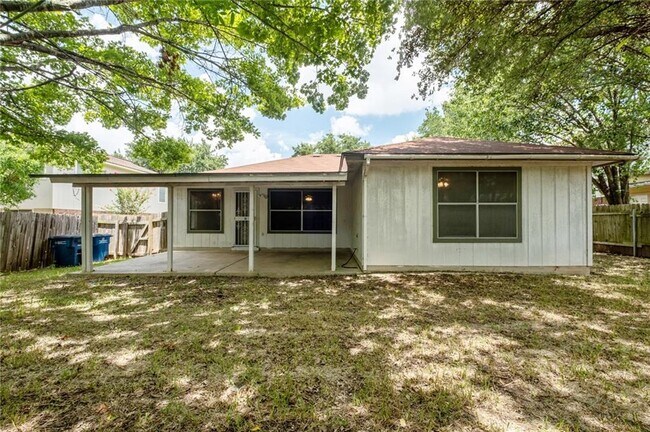 Building Photo - 2203 N Shields Dr