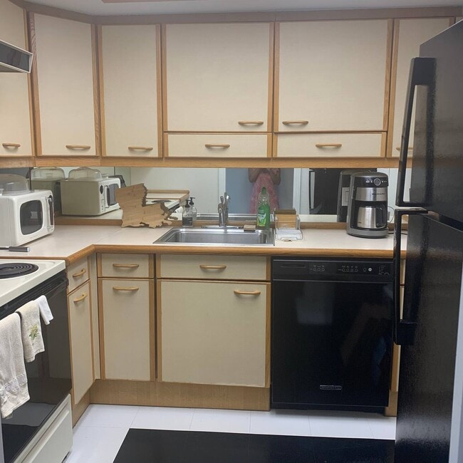 Building Photo - 1122 Colorado St