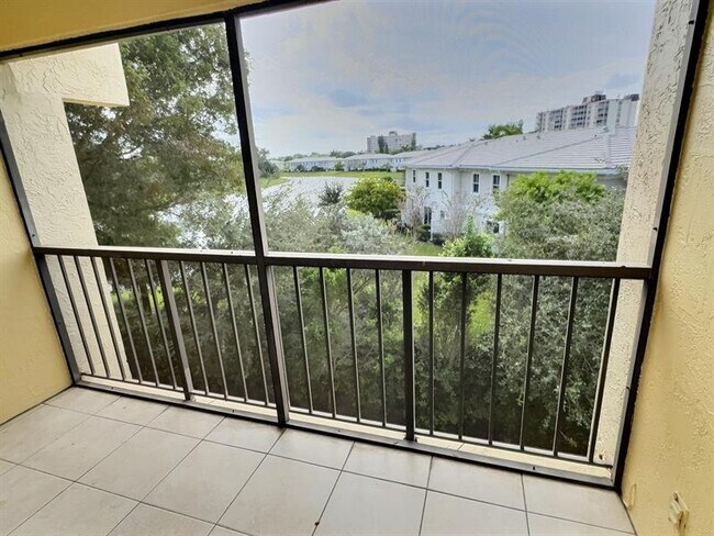 Building Photo - 9150 NW 38th Dr