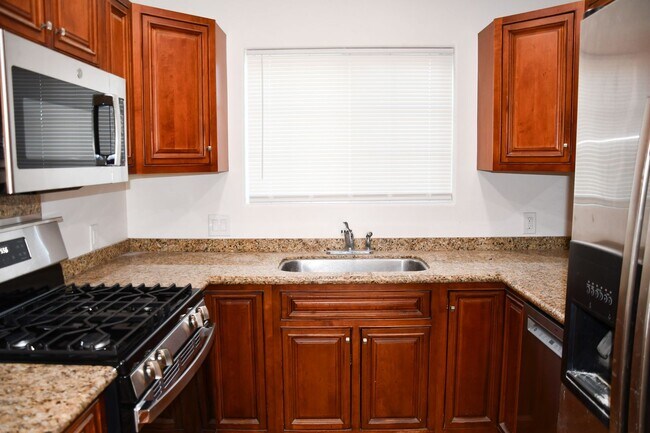 Building Photo - Parker (388) North